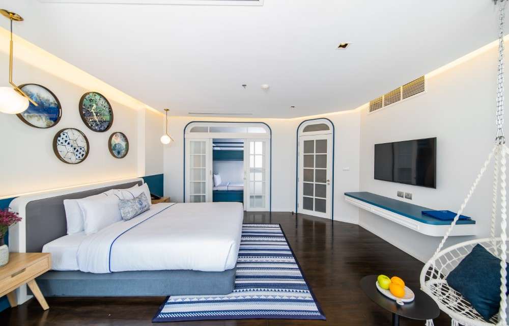 Hilton Palace